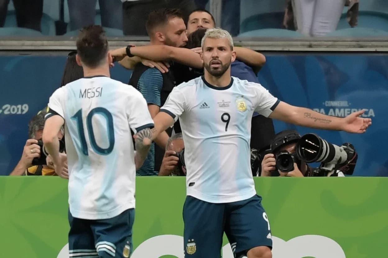 El “Kun” Agüero candidateó a Messi para el Balón de Oro: “Que pregunta fácil”.
