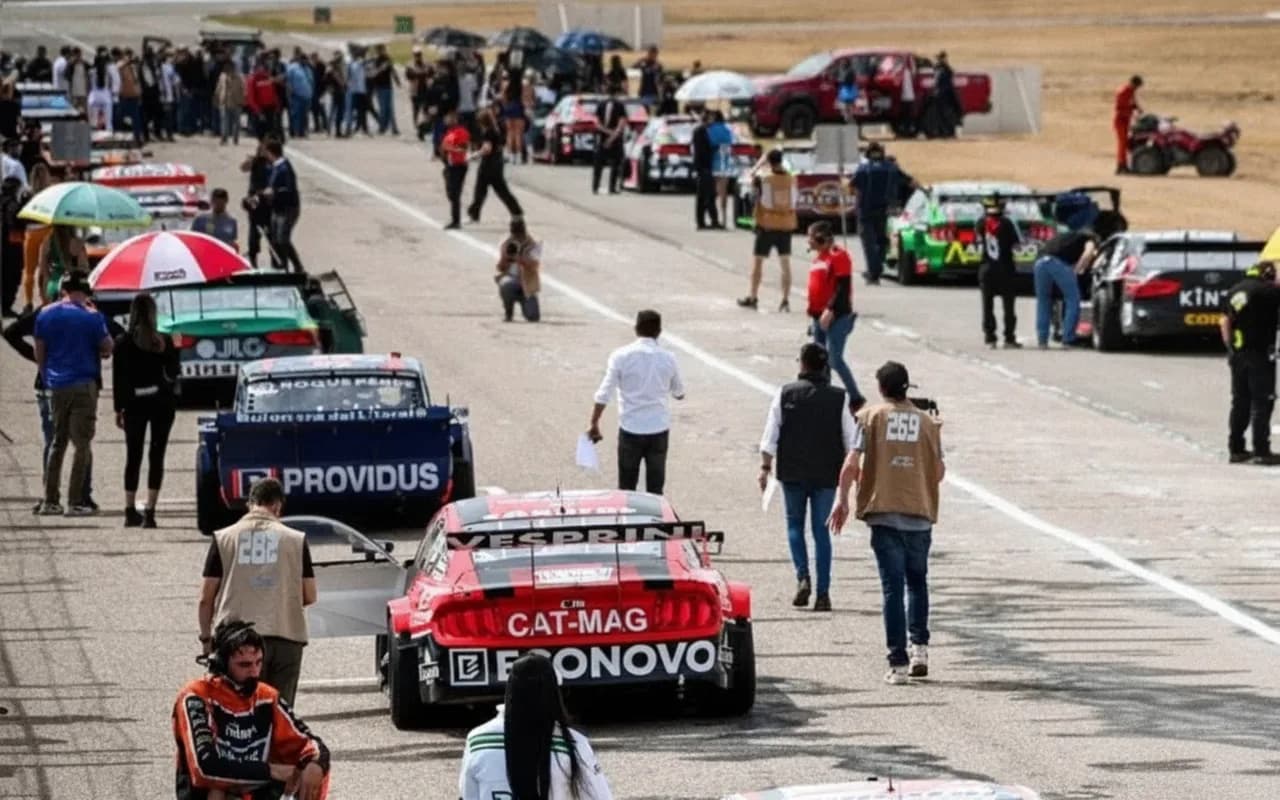La Policía implementará un operativo con cortes de calles por la exhibición de autos del Turismo Carretera.
