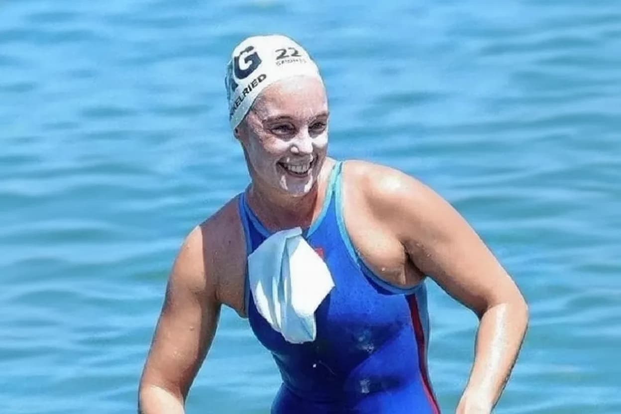 La santafesina Romina Imwinkelried, quien obtuvo la presea de bronce en la competencia de Aguas Abiertas.
