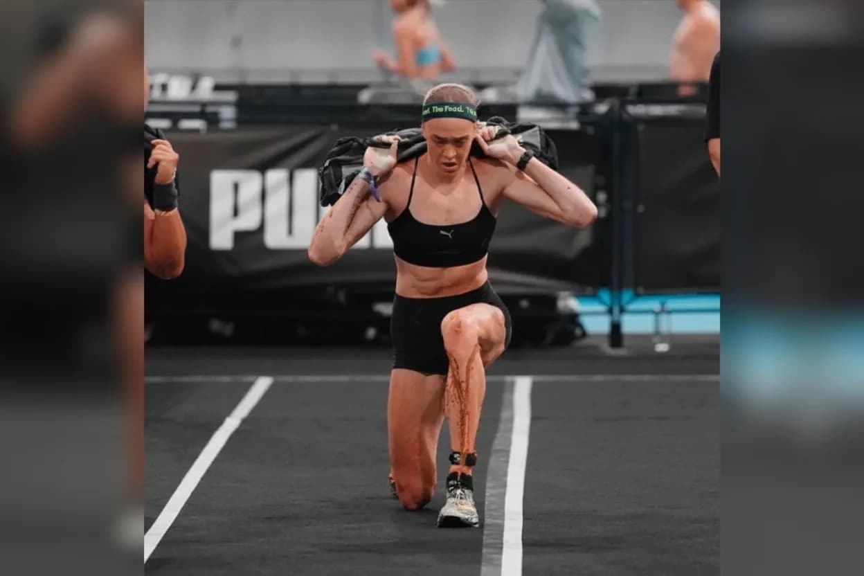 La insólita situación médica de una atleta de fitness que forzaría una revisión del reglamento de la disciplina